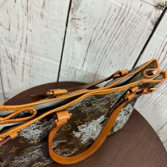 LOUIS VUITTON Dentelle Batignolles Horizontal Bag Limited Edition Silver EUC - Picture 15 of 17